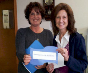 (Pictured from L-R: Lianne Rouse, Manager of Health & Safety and Contest Winner Cheryl Knapman)